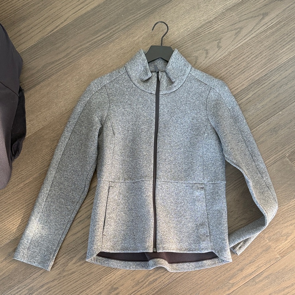 Women's Gray Lululemon Zip Up Jacket